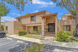 11 Chestnut Cir 11, Cooper City, FL 33026 Sold 09/04/25