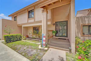 11 Chestnut Cir 11, Cooper City, FL 33026 Sold 09/04/25