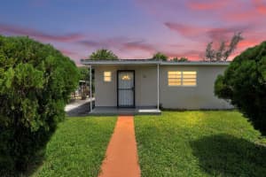 430 Nw 133rd St, North Miami
