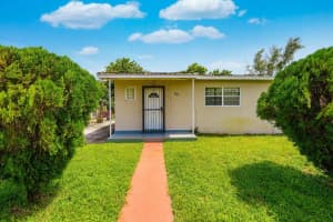 430 NW 133rd St, North Miami, FL 33168 - MLS#F10516399