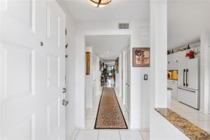 7219 Fairfax Dr 110, Tamarac, FL 33321 - MLS#F10516416