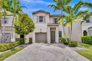 4700 NW 48th Ter, Tamarac, FL 33319 Sold 12/12/25