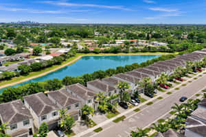 4700 NW 48th Ter, Tamarac, FL 33319 Sold 12/12/25