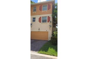 3920 Laurel Ln, Coconut Creek, FL 33073 - MLS#F10516458