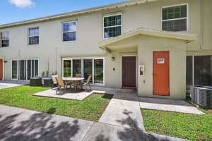 5850 Nw 57th Ave 5, Tamarac