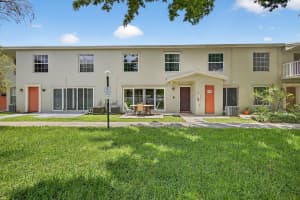 5850 NW 57th Ave 5, Tamarac, FL 33319 - MLS#F10516466