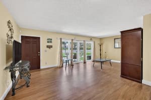 5850 NW 57th Ave 5, Tamarac, FL 33319 - MLS#F10516466