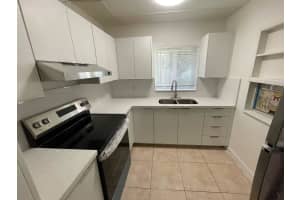 2753 NE 32nd St, Fort Lauderdale, FL 33306 - MLS#F10516493