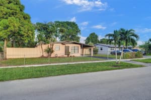 1142 NW 43 Ter, Lauderhill, FL 33313 Sold 09/15/25
