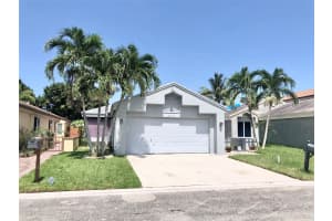2070 NW 37th Ave, Coconut Creek, FL 33066 - MLS#F10516540