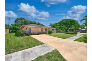 2014 7th Ct, Lake Worth Beach, FL 33461 - MLS#F10516547