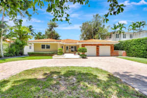 5200 Riviera Dr, Coral Gables, FL 33146 - MLS#F10516582