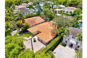 5200 Riviera Dr, Coral Gables, FL 33146 - MLS#F10516582