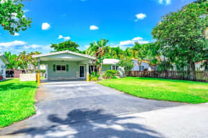 4401 NE 13th Ave, Oakland Park, FL 33334 Sold 11/25/25