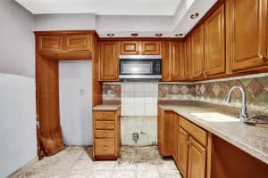 2801 Somerset Dr 101, Lauderdale Lakes, FL 33311 - MLS#F10516588