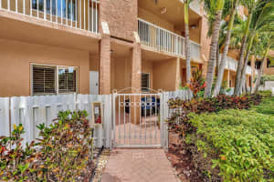 7715 Yardley Dr 104, Fort Lauderdale, FL 33321 Sold 10/31/25