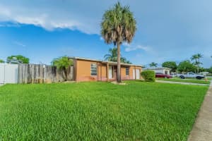 911 SW 69th Ave, North Lauderdale, FL 33068 Sold 09/05/25
