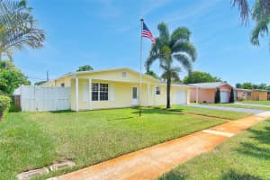7830 NW 21st St, Sunrise, FL 33322 - MLS#F10516697