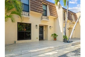 3809 NE 167th St 38, North Miami Beach, FL 33160 - MLS#F10516710