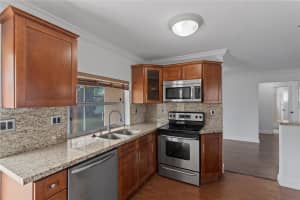 8470 NW 28th St, Sunrise, FL 33322 - MLS#F10516764