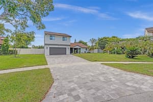 13840 Roanoke St, Davie, FL 33325 - MLS#F10516774