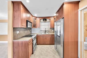 1390 NE 39th St, Pompano Beach, FL 33064 - MLS#F10516811