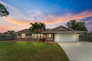 365 SW Eyerly Ave, Port Saint Lucie, FL 34983 Sold 08/22/25