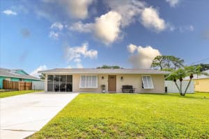 465 Ne Midvale St, Port Saint Lucie