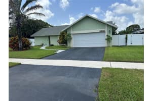 12530 SW 11th Ct, Davie, FL 33325 Sold 08/29/25