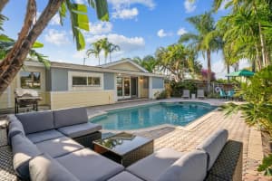 2751 NE 18th St, Pompano Beach, FL 33062 Sold 12/08/25