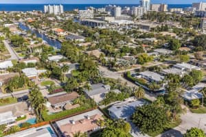 2751 NE 18th St, Pompano Beach, FL 33062 Sold 12/08/25