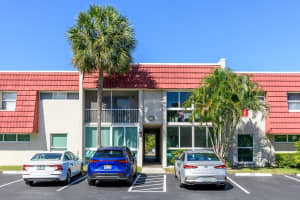 17 Jacaranda Drive 117, Plantation, FL 33324 - MLS#F10516940