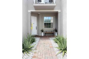 11486 NW 80th St, Doral, FL 33178 Sold 10/20/25