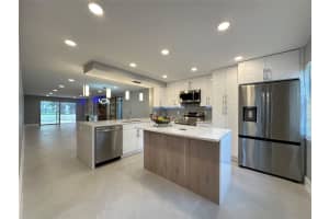 2002 Granada Dr M1, Coconut Creek