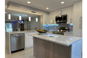 2002 Granada Dr M1, Coconut Creek, FL 33066 Sold 10/20/25