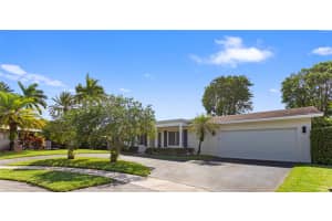 641 SW 61st Ave, Plantation, FL 33317 Sold 09/12/25