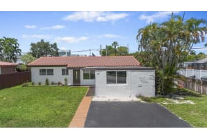 326 N 32nd Ave, Hollywood, FL 33021 Sold 08/29/25