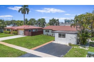 326 N 32nd Ave, Hollywood, FL 33021 Sold 08/29/25