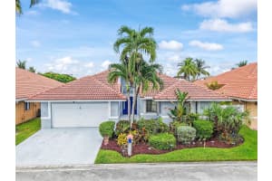 1001 SW SW 115 Ave, Pembroke Pines, FL 33025 - MLS#F10517039