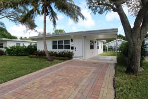 241 NW 1st Ave, Delray Beach, FL 33444 - MLS#F10517057