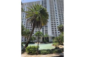 210 174th St L18, Sunny Isles Beach, FL 33160 - MLS#F10517097