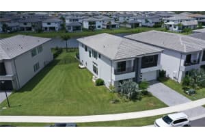 8299 Essex Country Club Dr Boca Raton, FL 33434 - Off Market