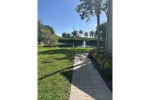 1000 Crystal Way, Delray Beach, FL 33444 - MLS#F10517132