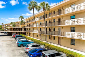 9355 SW 8th Street 110, Boca Raton, FL 33428 - MLS#F10517133