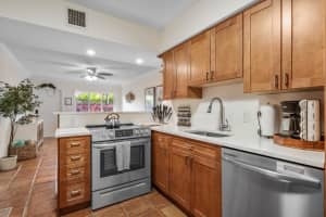 615 NE 9th Ave 53, Fort Lauderdale, FL 33304 - MLS#F10517142