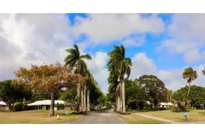 3900 Oaks Clubhouse Dr 305, Pompano Beach, FL 33069 Sold 09/10/25