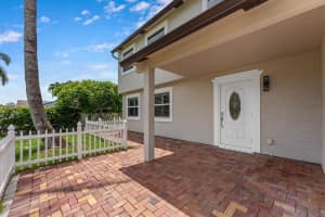 7444 Seabreeze Dr, Lake Worth, FL 33467 - MLS#F10517193