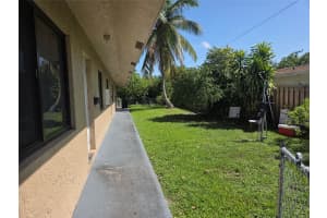 282 NW 43rd St 282, Oakland Park, FL 33309 - MLS#F10517199