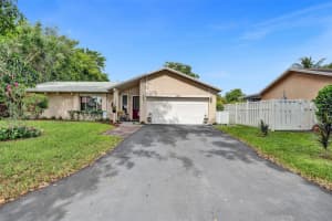 2672 NW 95th Ter, Coral Springs, FL 33065 - MLS#F10517211