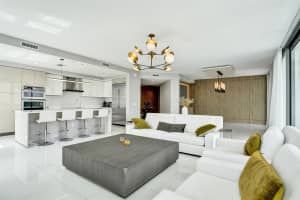 100 Las Olas Boulevard, Fort Lauderdale, FL 33301 - MLS#F10517238